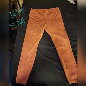 NWOT womans nike leggings size XXL
